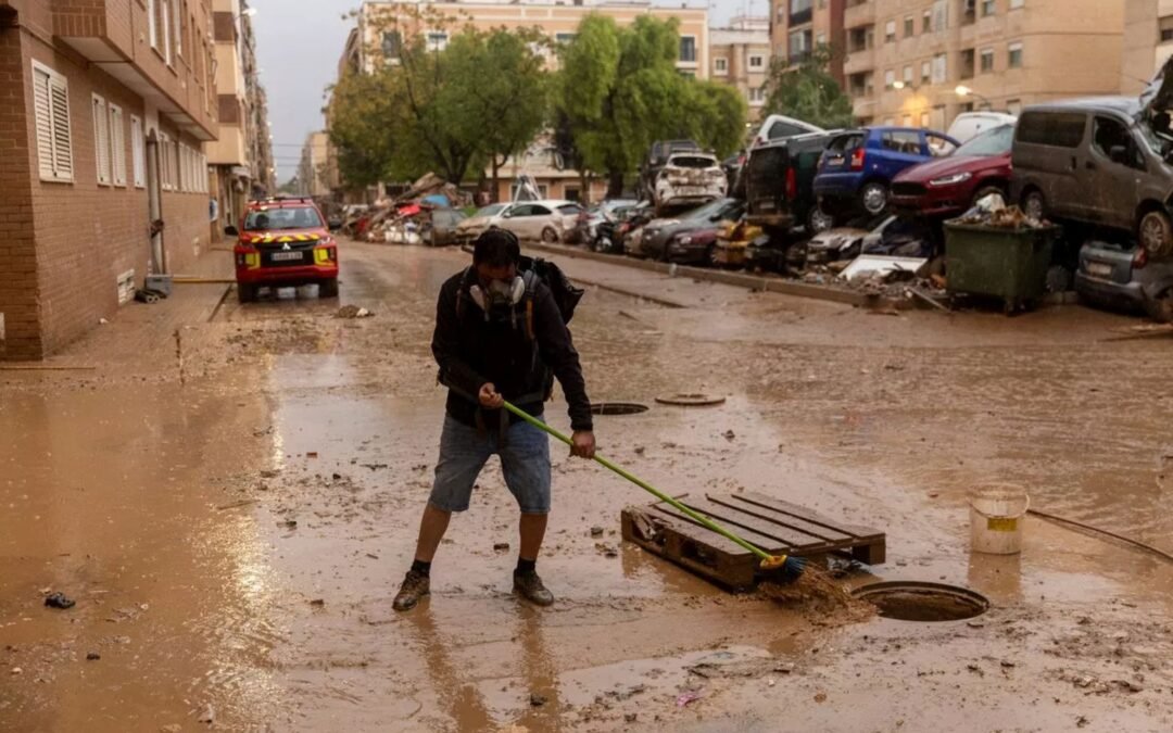 Spain’s Officials Warn Travelers of Serious Health Risk Due to Highly Contaminated Mud